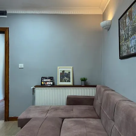 Perahomes Wooden Flat Apartment